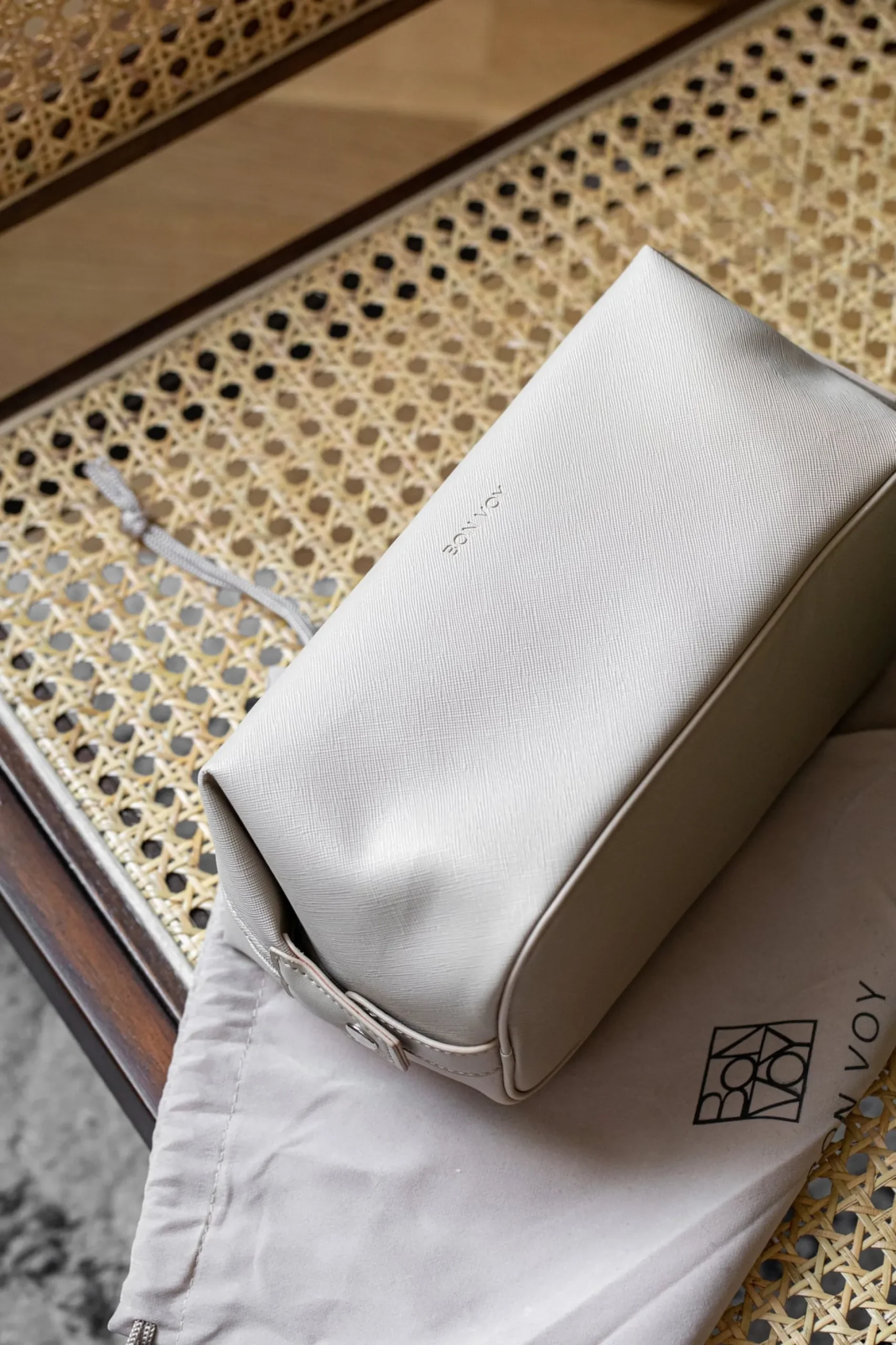 Bon Bags Weekend Toiletry Bag Medium Beige/Beige 1st