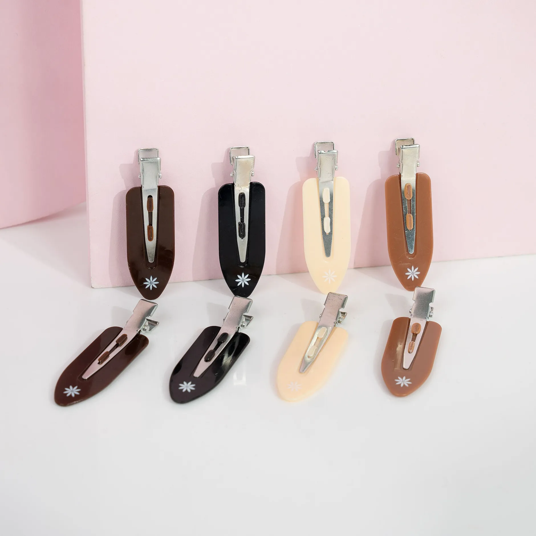 Brushworks Nude No Crease Hair Clips 8 st
