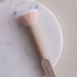 Cailap Flat-ended foundation brush