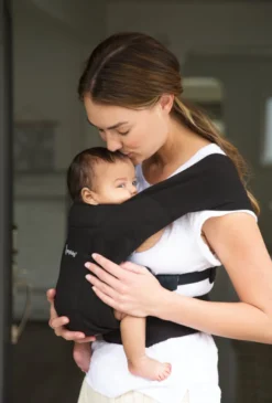 Ergobaby Embrace Pure Black 1 st