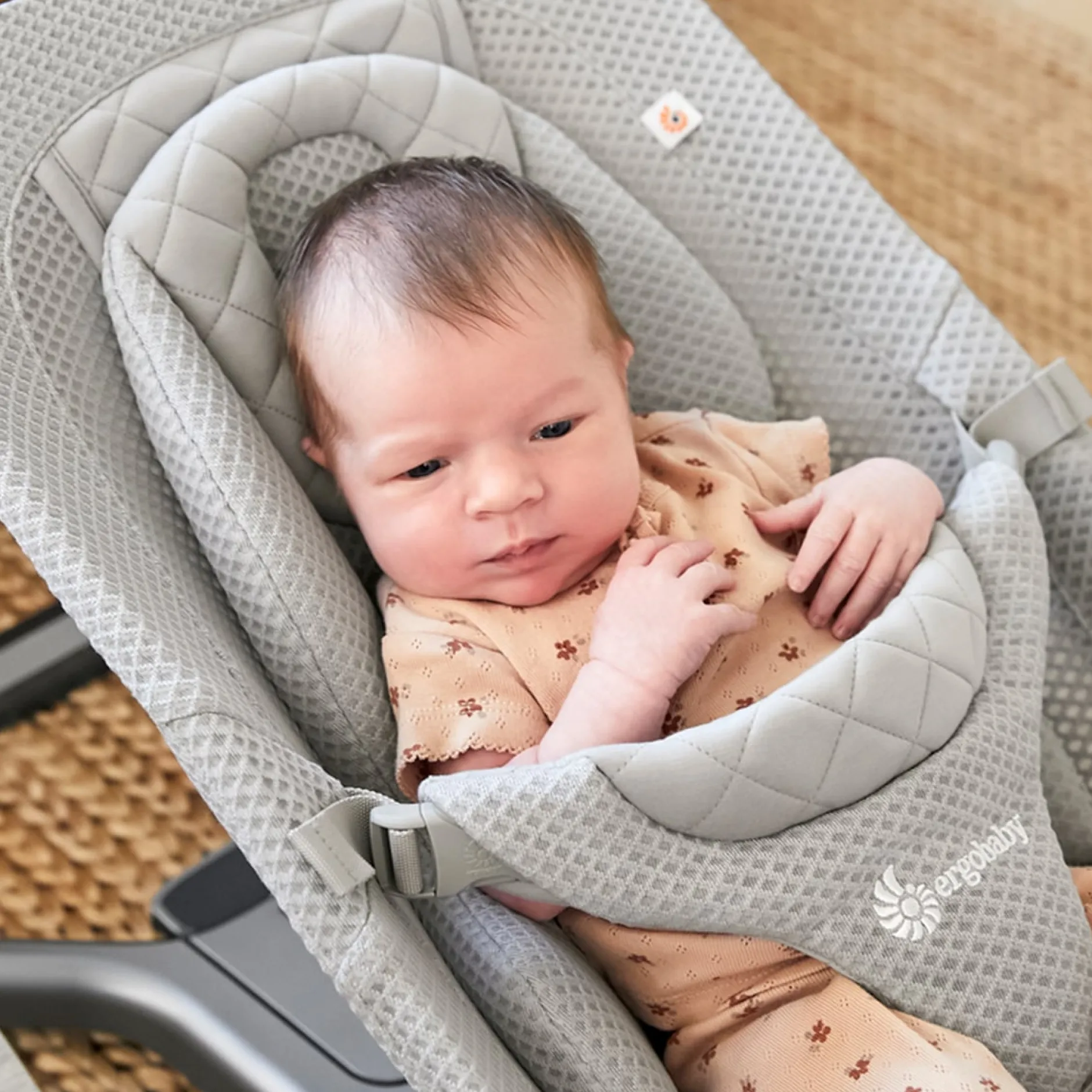 Ergobaby Evolve 3-i-1 Babysitter Mesh Ljusgrå