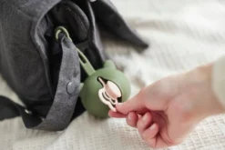 Oh, Poppy! Nola Silicone Pacifier Case Forest Green 1 st