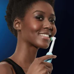 Oral - B Pro 1, Blå eltandborste med 2 huvuden