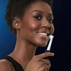Oral-B Pro 1 Svart eltandborste, 2 huvuden