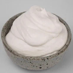 Renée Voltaire Färdigvispad Kokosgrädde - Neutral EKO 400 ml