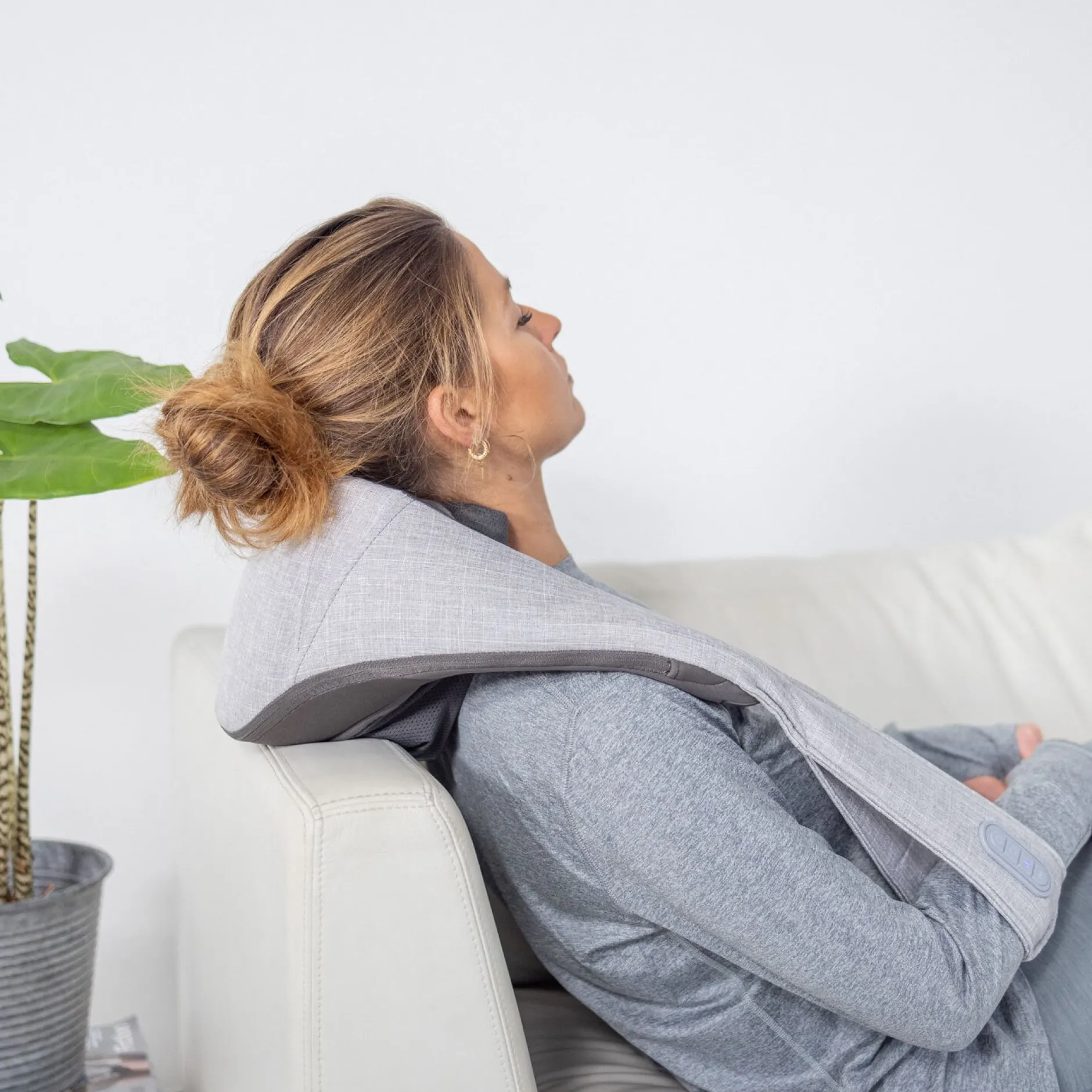Sharper Image Realtouch Shiatsu Wireless Neck and Back