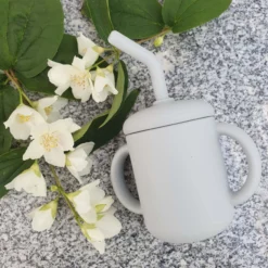 Silikonmugg med sugrör grå