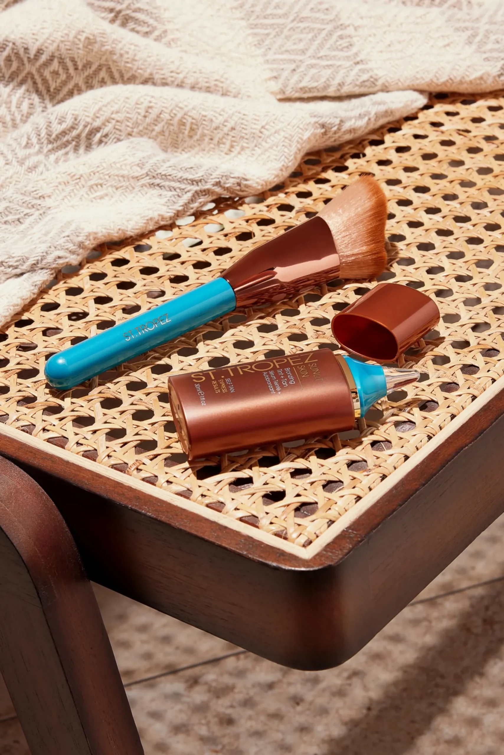 St. Tropez Tantour + Applicator Brush 86 g
