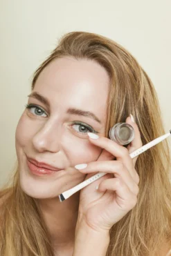 Uoga Uoga Eyebrow PomadeTaupe 2,5ml